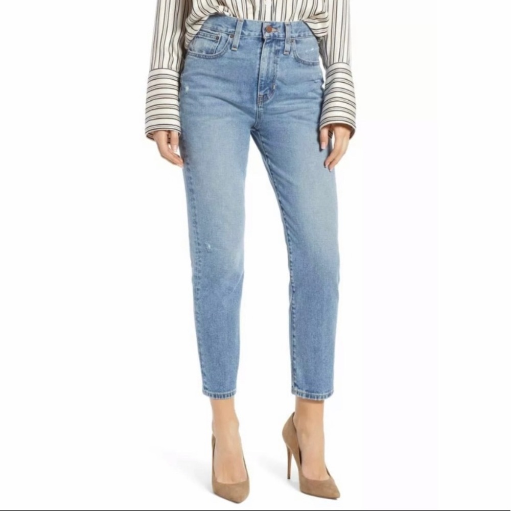 NWT Something Navy Distressed High Rise Cigarette Ankle Jeans
